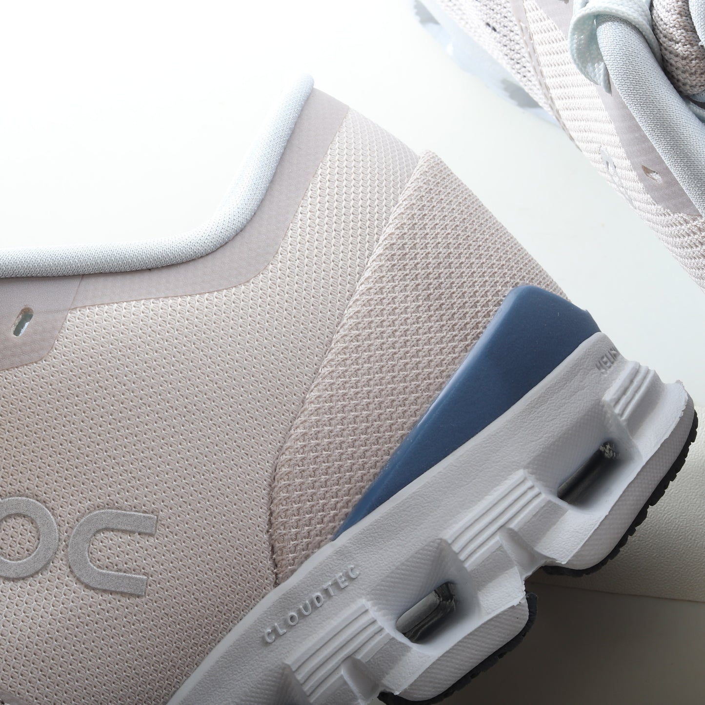 Zapatillas ON Running Cloudsurfer Road