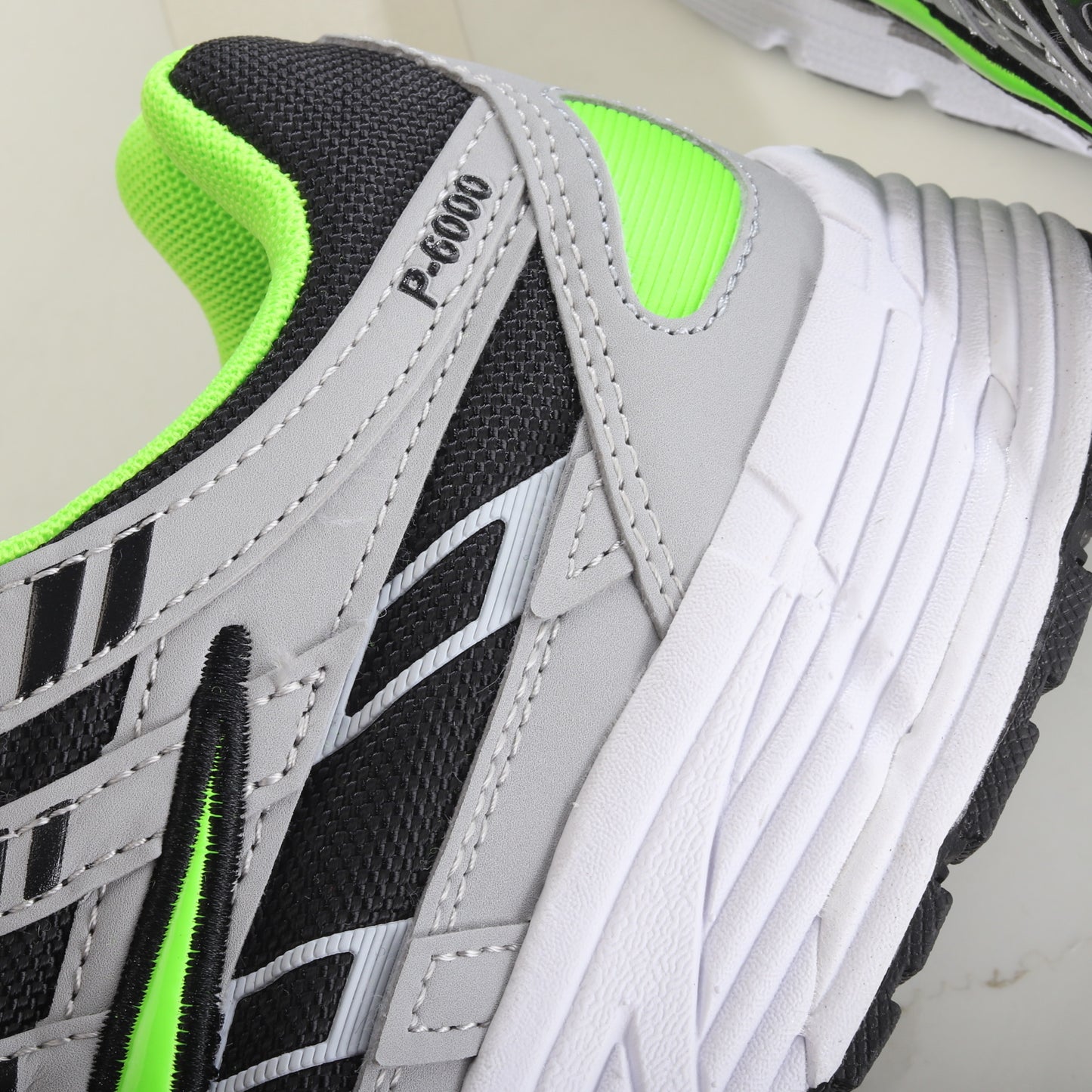 Zapatillas Nike P-6000 (Hombre)