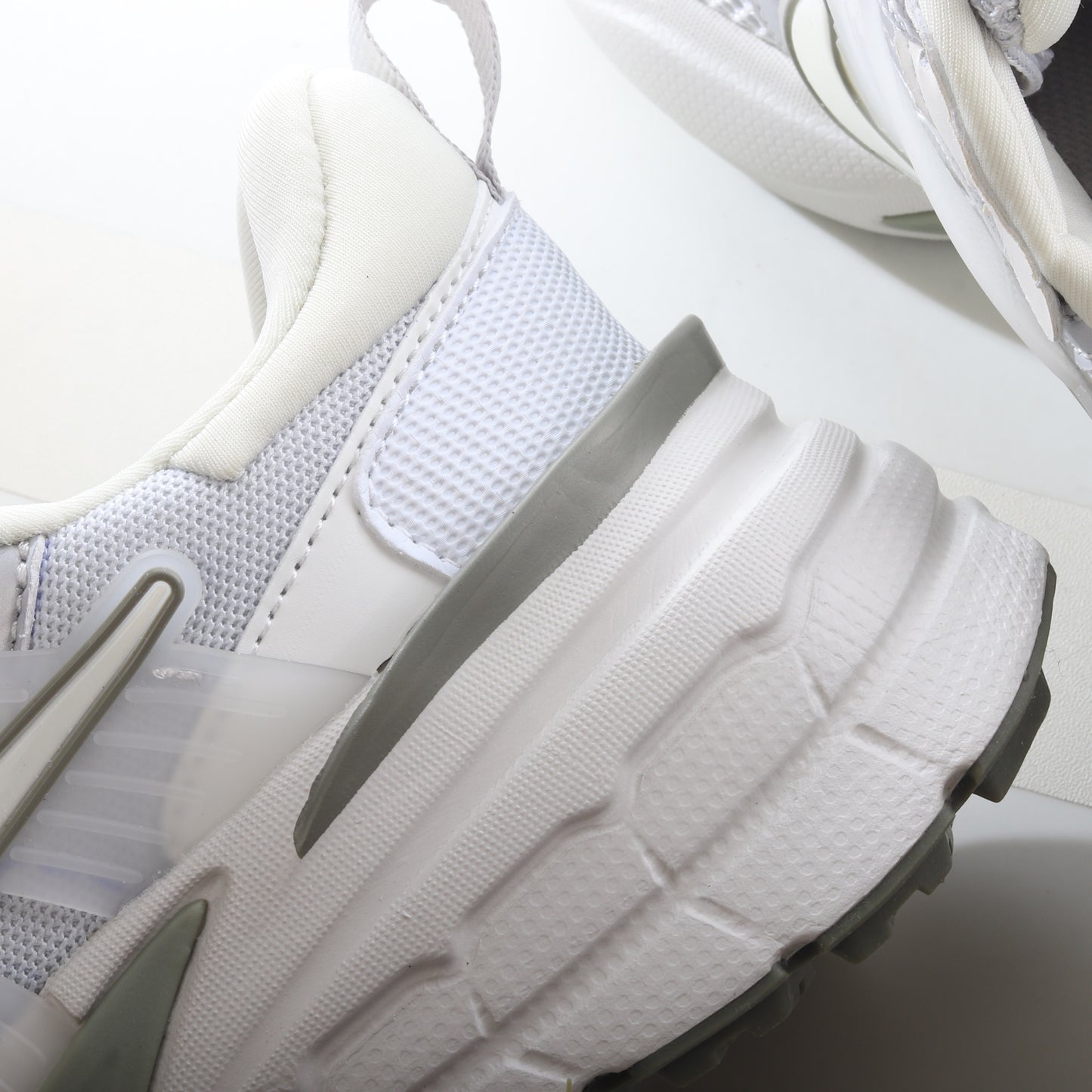 Zapatillas Nike V2K Runtekk Run