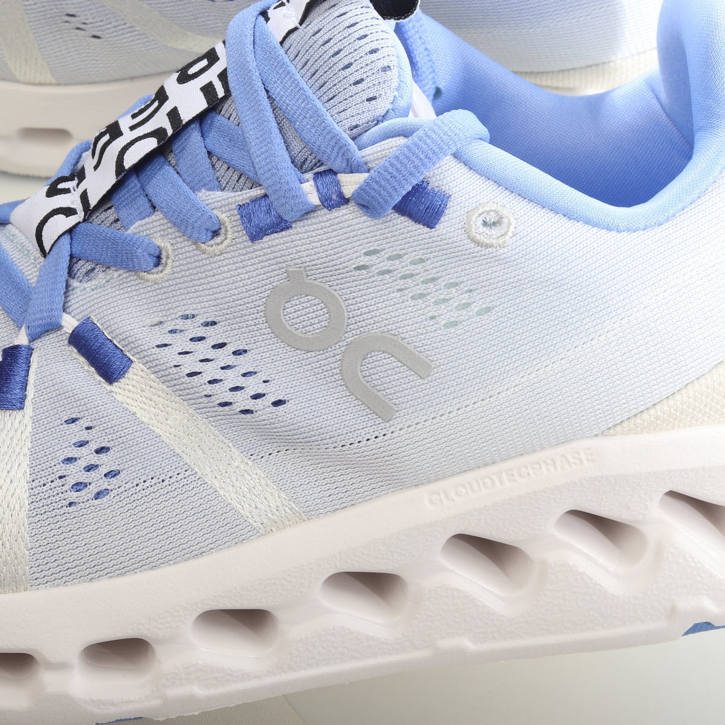 Zapatillas ON Running Cloudsurfer Road
