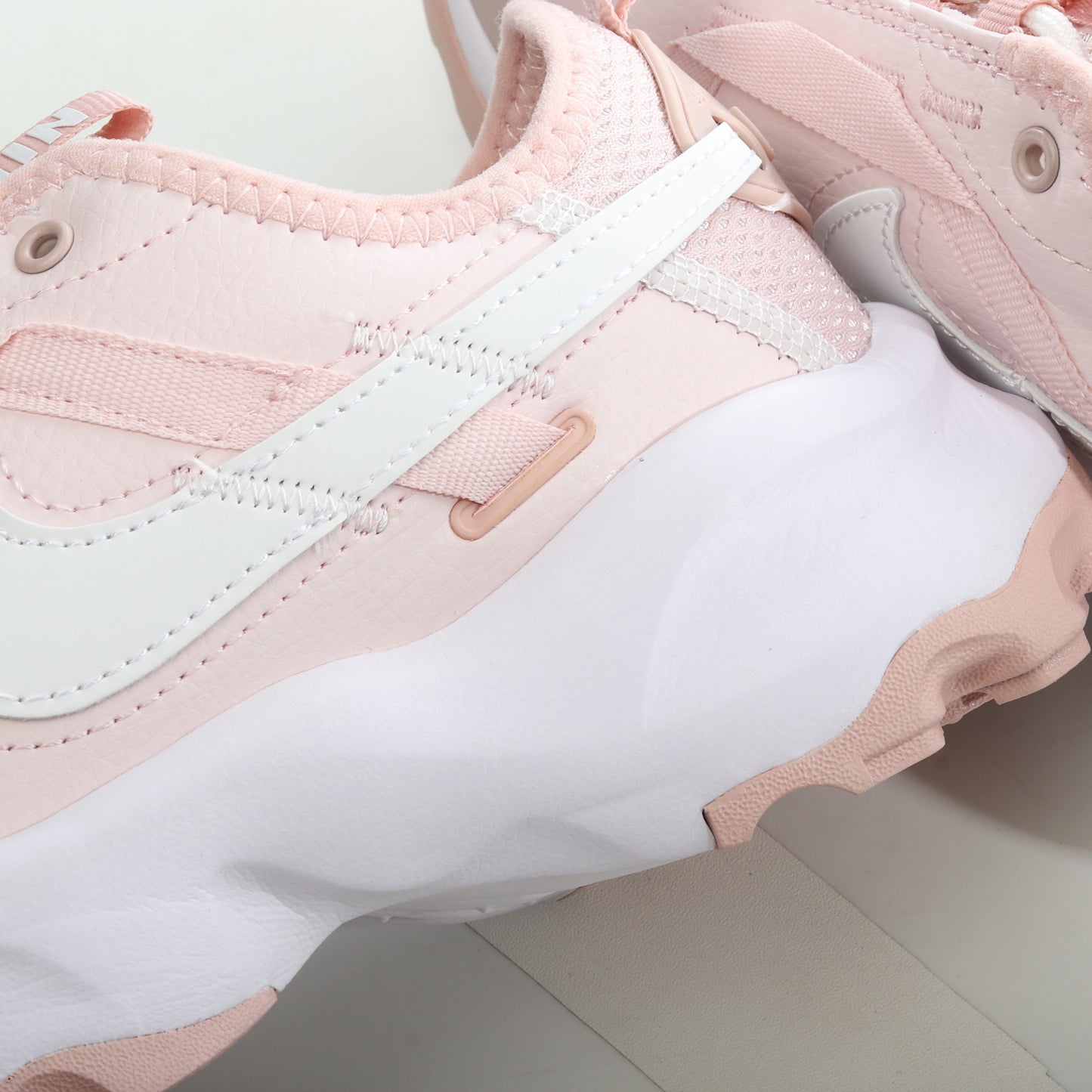Zapatillas Nike TC 7900 Lx  (Mujer/Niña)