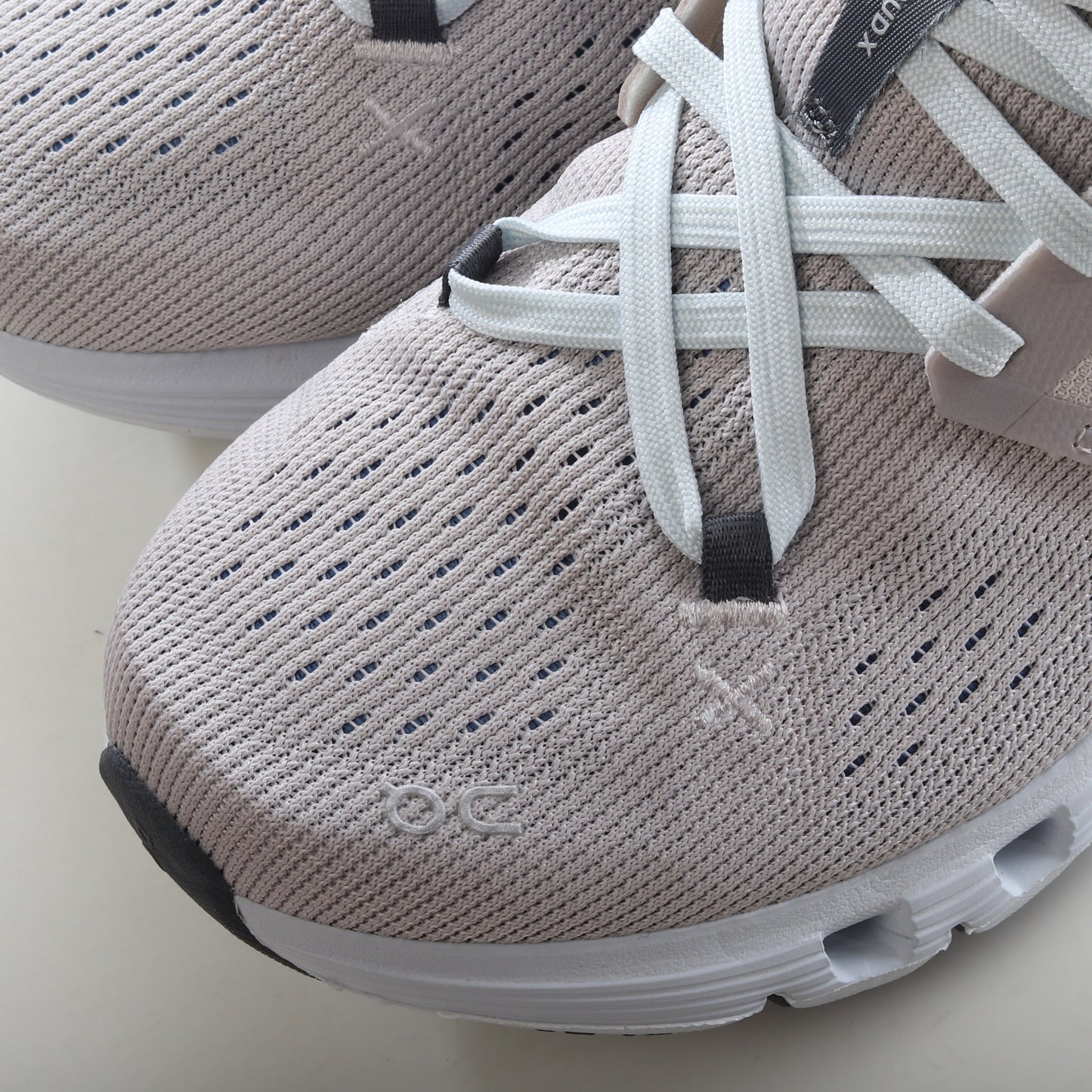 Zapatillas ON Running Cloudsurfer Road